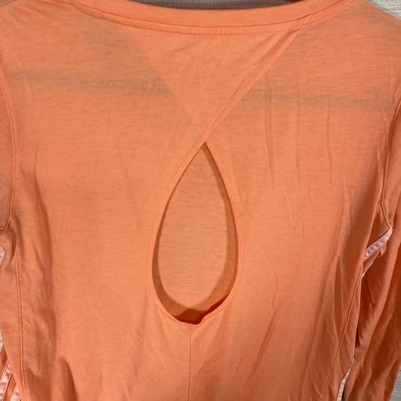 🎉 Adidas Climate Long Sleeve Women Workout T-Shirt Keyhole Open Back Sz Large - Picture 2 of 7